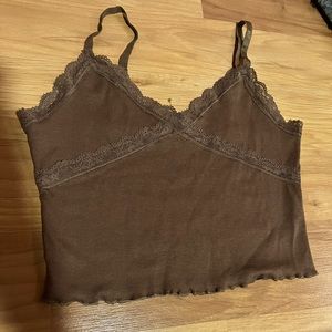 Super cute brown crop top!